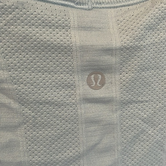 Lululemon Pale Blue Swiftly Tech - Picture 4 of 4